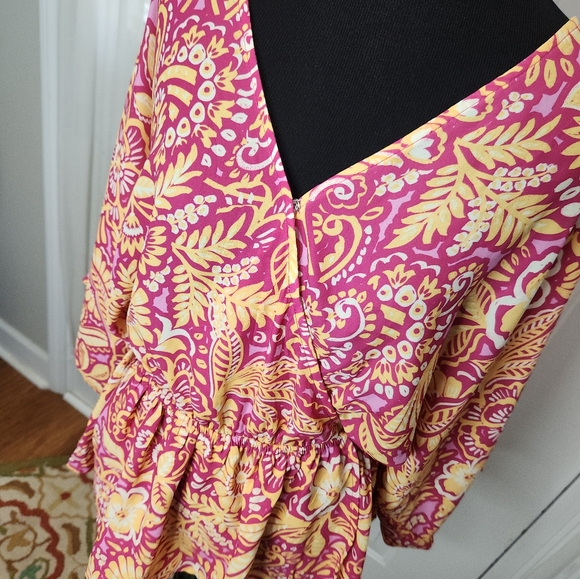 Flying Tomato Magenta Printed Surplice Top  Size Medium - Picture 6 of 7